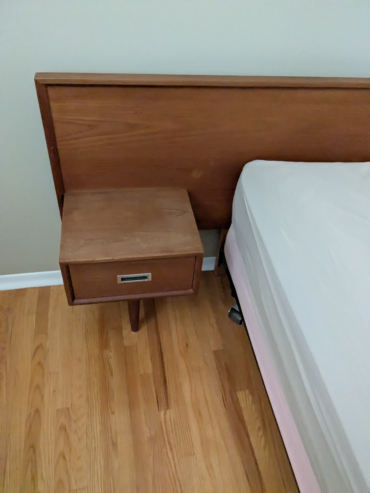 Mid-Century Modern Bed Frame with Nightstands - photo 2