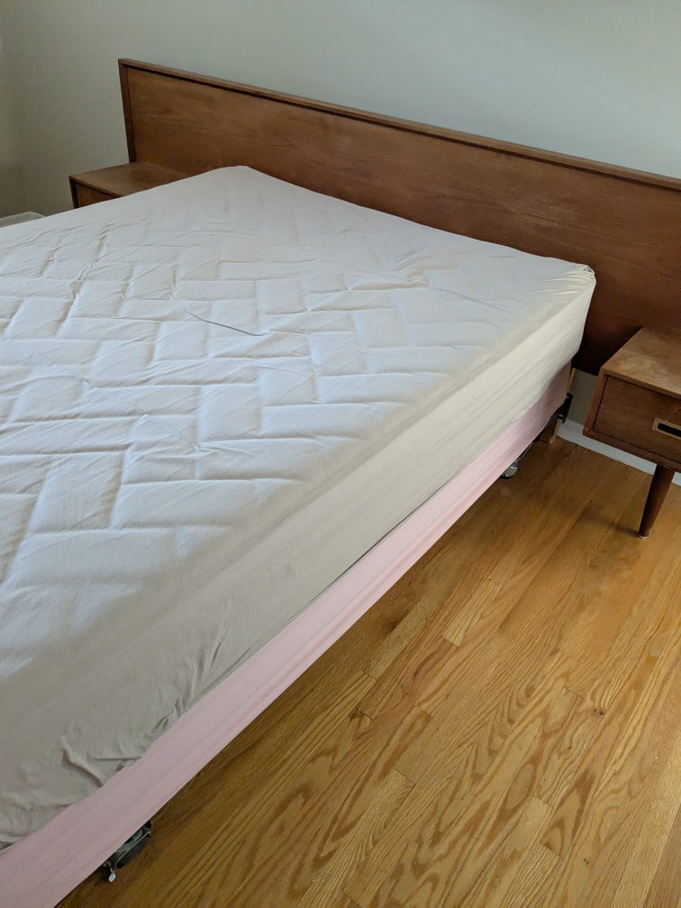 Mid-Century Modern Bed Frame with Nightstands - photo 4