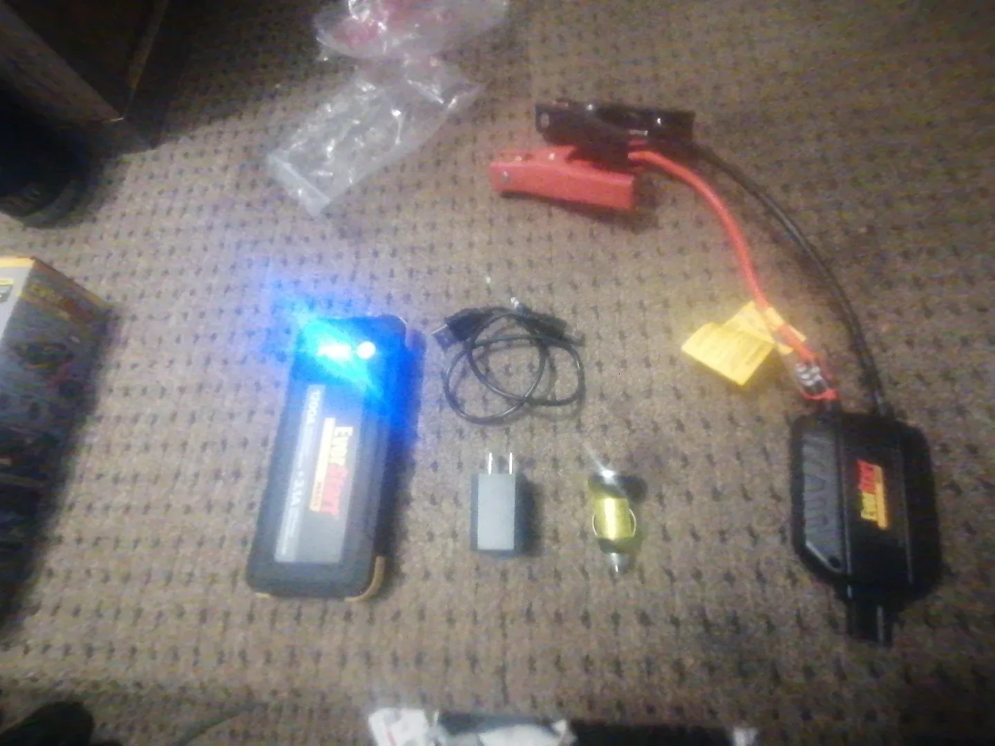 EverStart maxx 1200A car jumper (new in box) selling two for 150 image indicator(3)