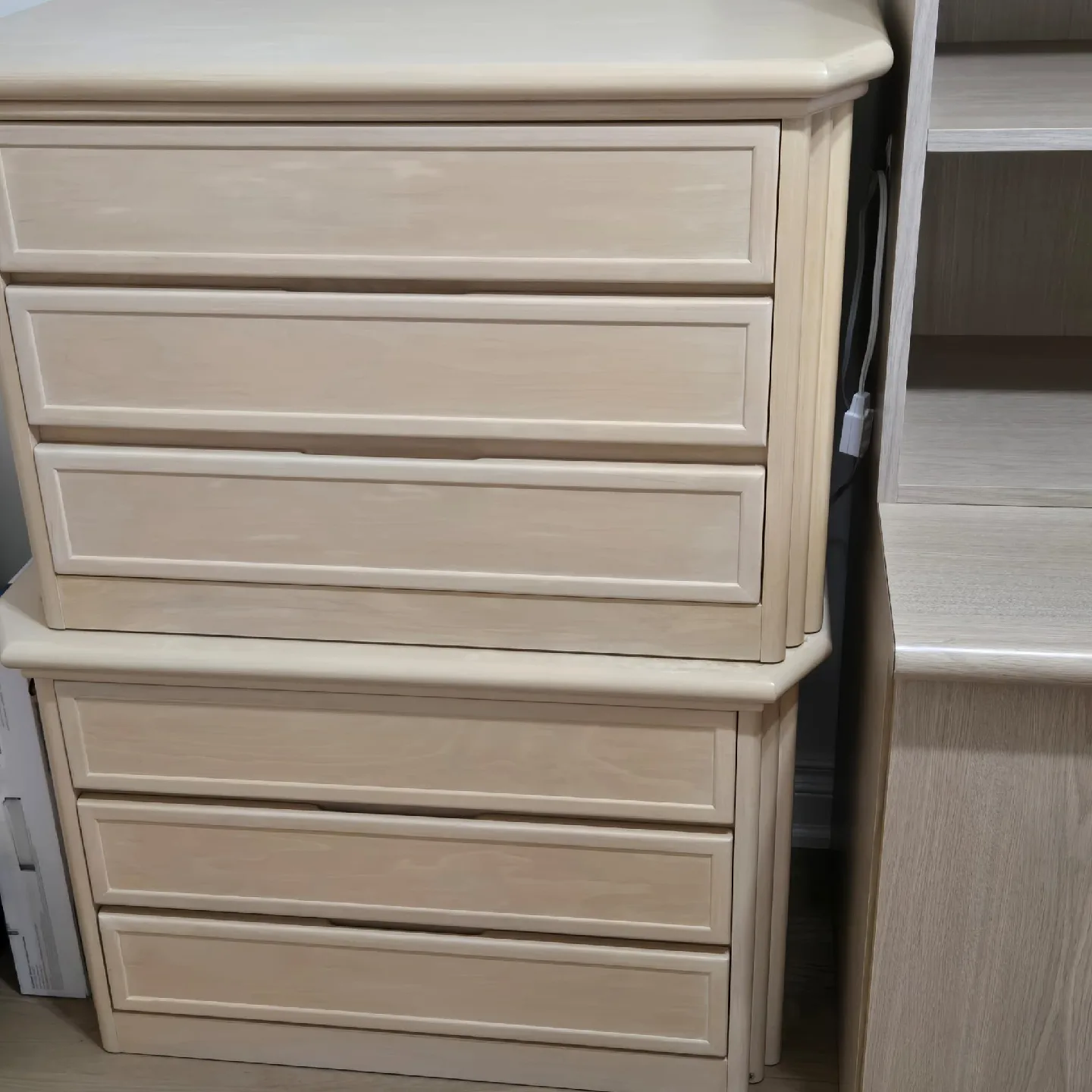 Light Wood Desk with Drawers and Bookshelf image indicator(2)