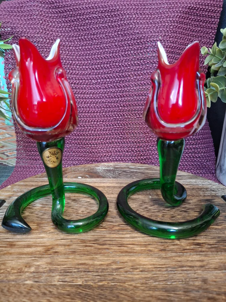 Glass Tulip Candle Holders image indicator(4)