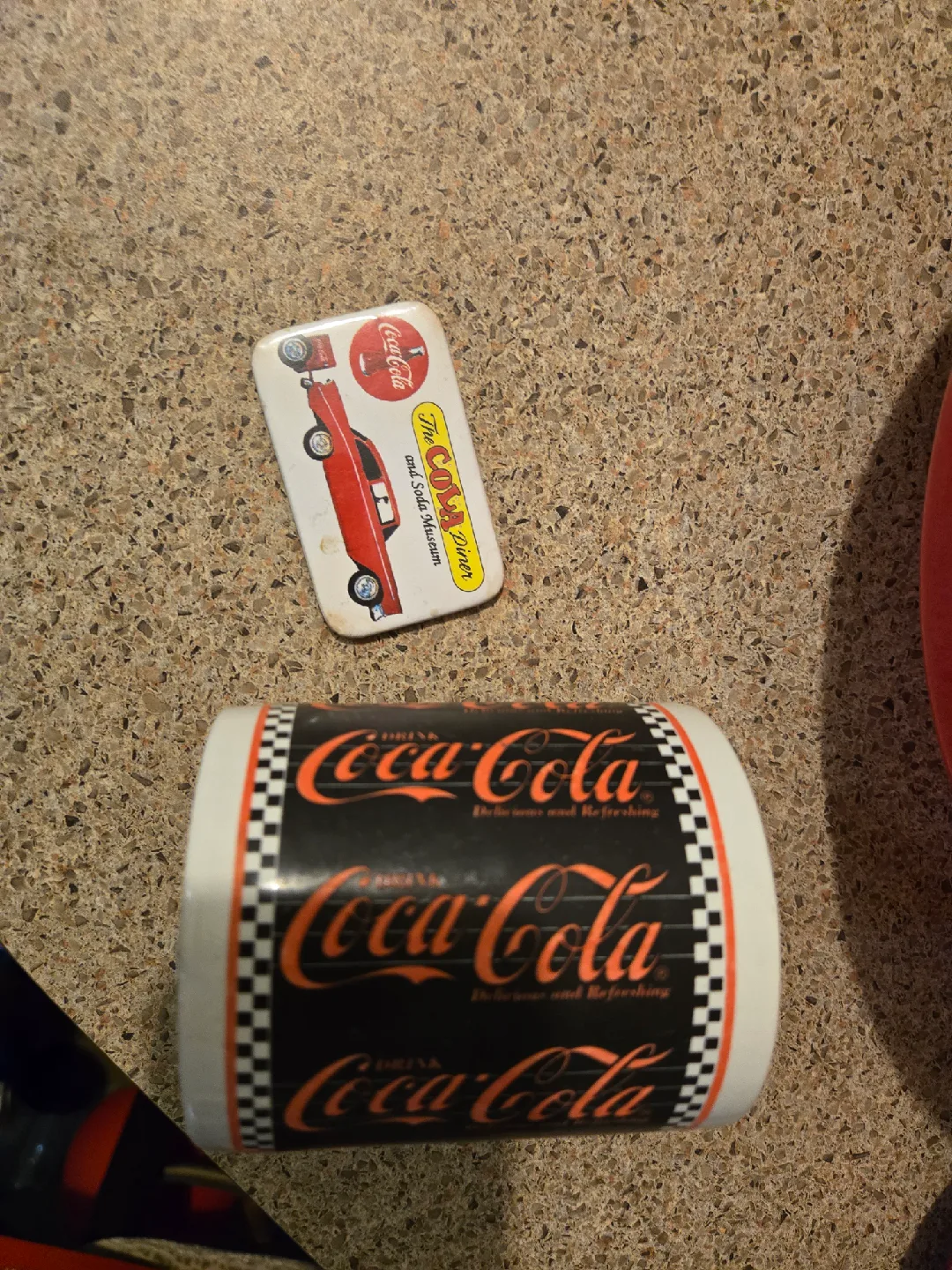 Coca-Cola Collectible Bowls, Mug, Lunchbox & magnet image indicator(2)