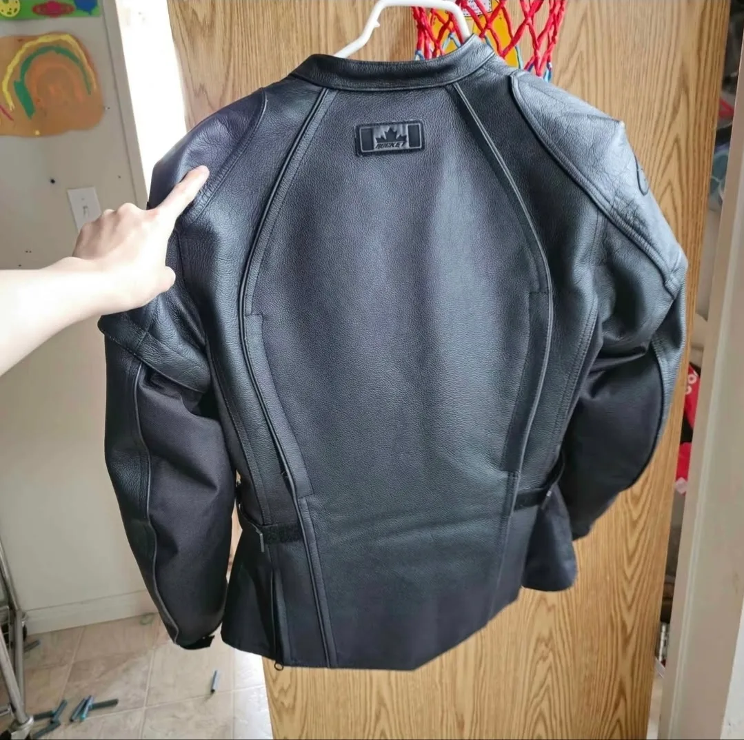 Brand New Lady Joe Rocket Motocycle Leather Jacket. Size S-M image indicator(3)