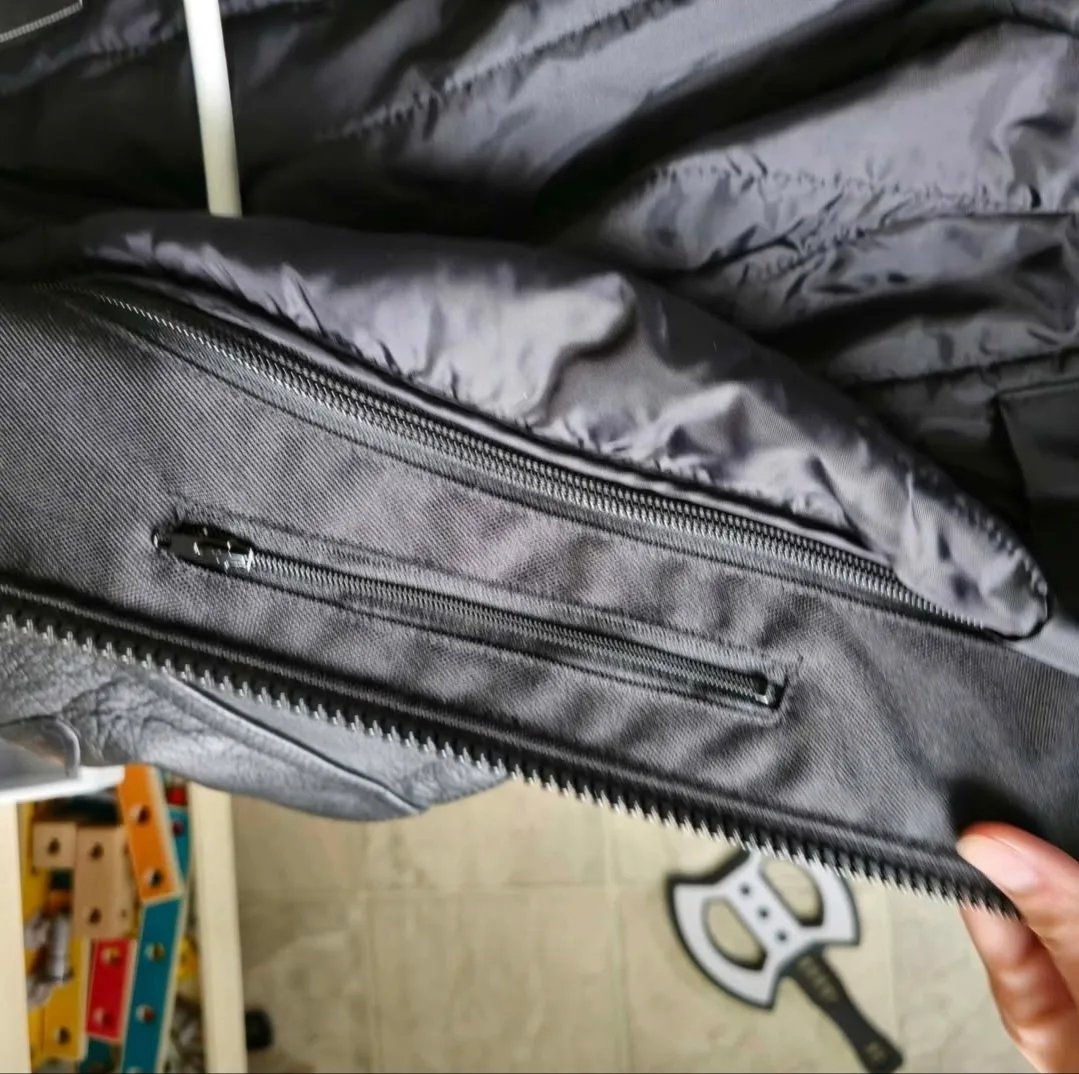 Brand New Lady Joe Rocket Motocycle Leather Jacket. Size S-M image indicator(6)