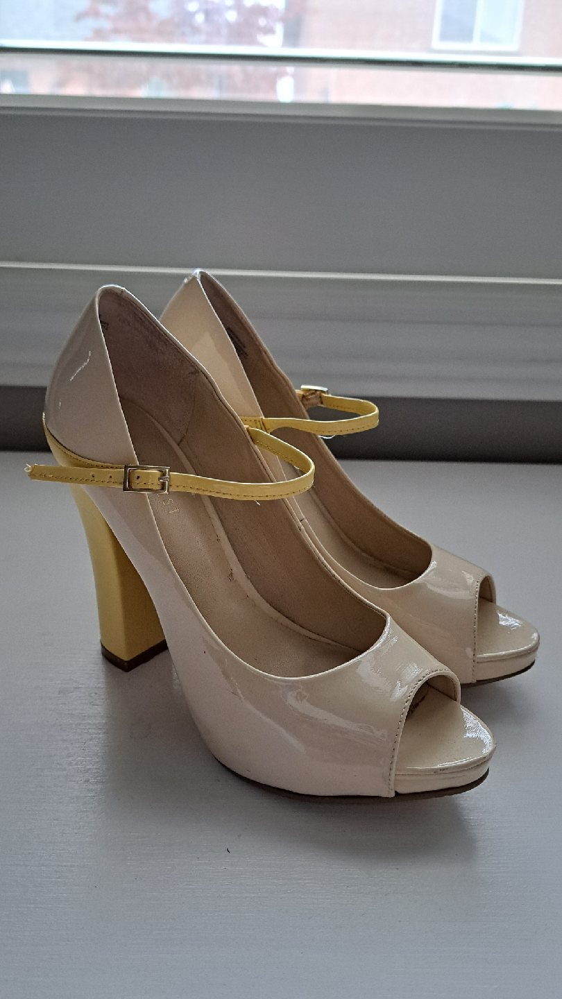 Nine West Beige & Yellow Heels, Size 5 - photo 2