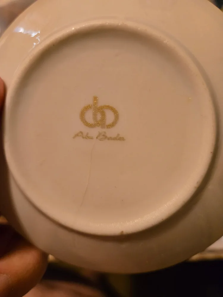 Aba Bada Coffee Cup Set 6 cups and 10 saucers. image indicator(2)