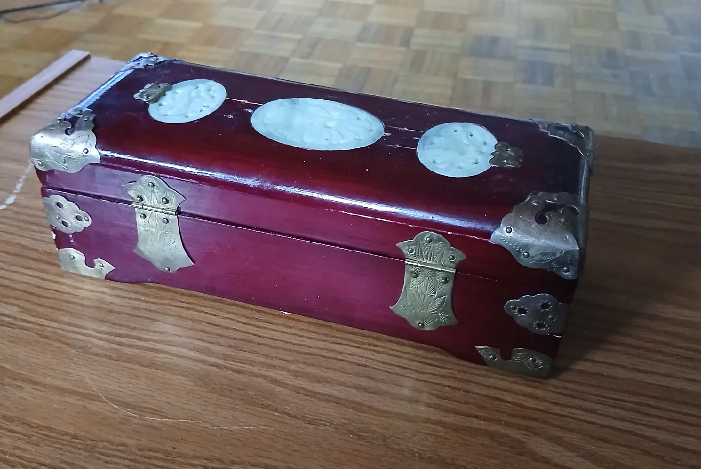 Vintage Wooden Jewelry Box image indicator(2)