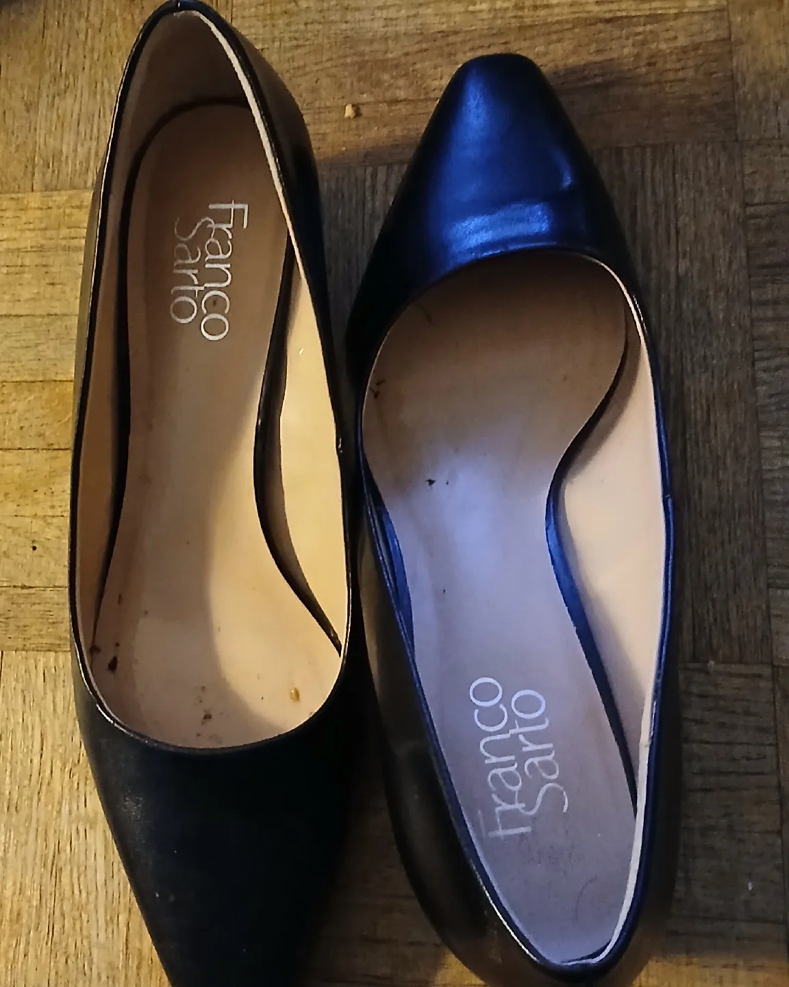 Franco Sarto Black Leather Pointed Toe Flats image indicator(4)