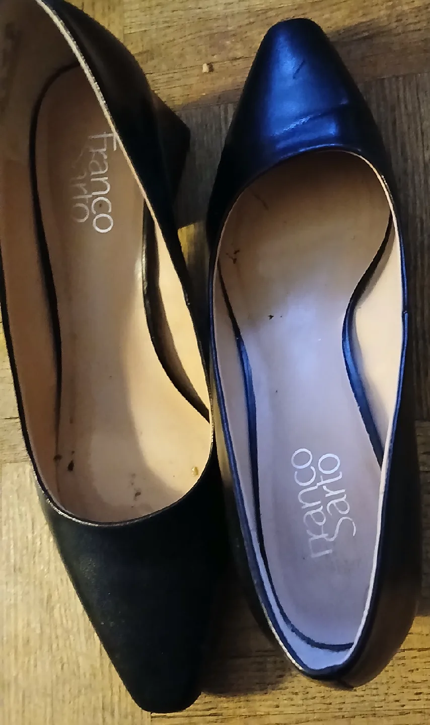 Franco Sarto Black Leather Pointed Toe Flats image indicator(5)