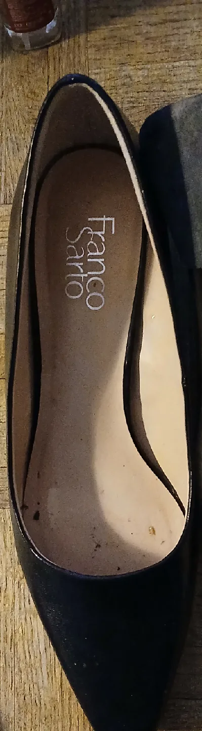 Franco Sarto Black Leather Pointed Toe Flats image indicator(7)