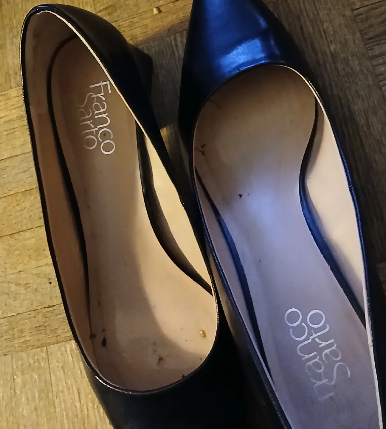 Franco Sarto Black Leather Pointed Toe Flats image indicator(8)