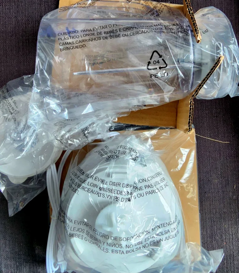 Sunbeam 5-Cup Blender - New in Box image indicator(3)