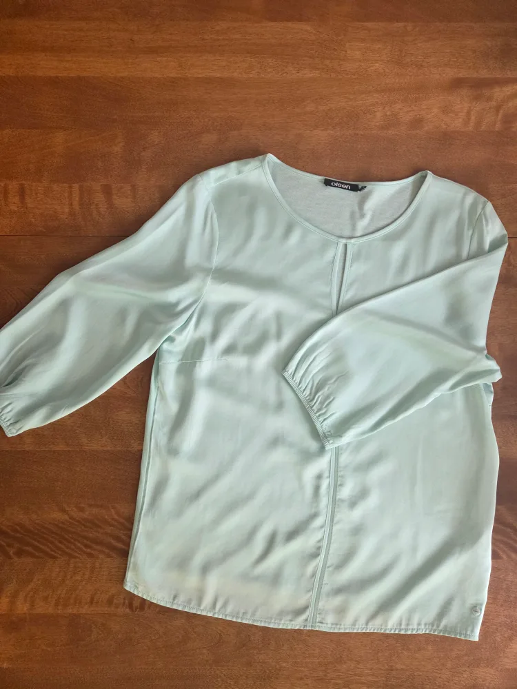 Olsen Pale Green Blouse - Size Small thumbnail