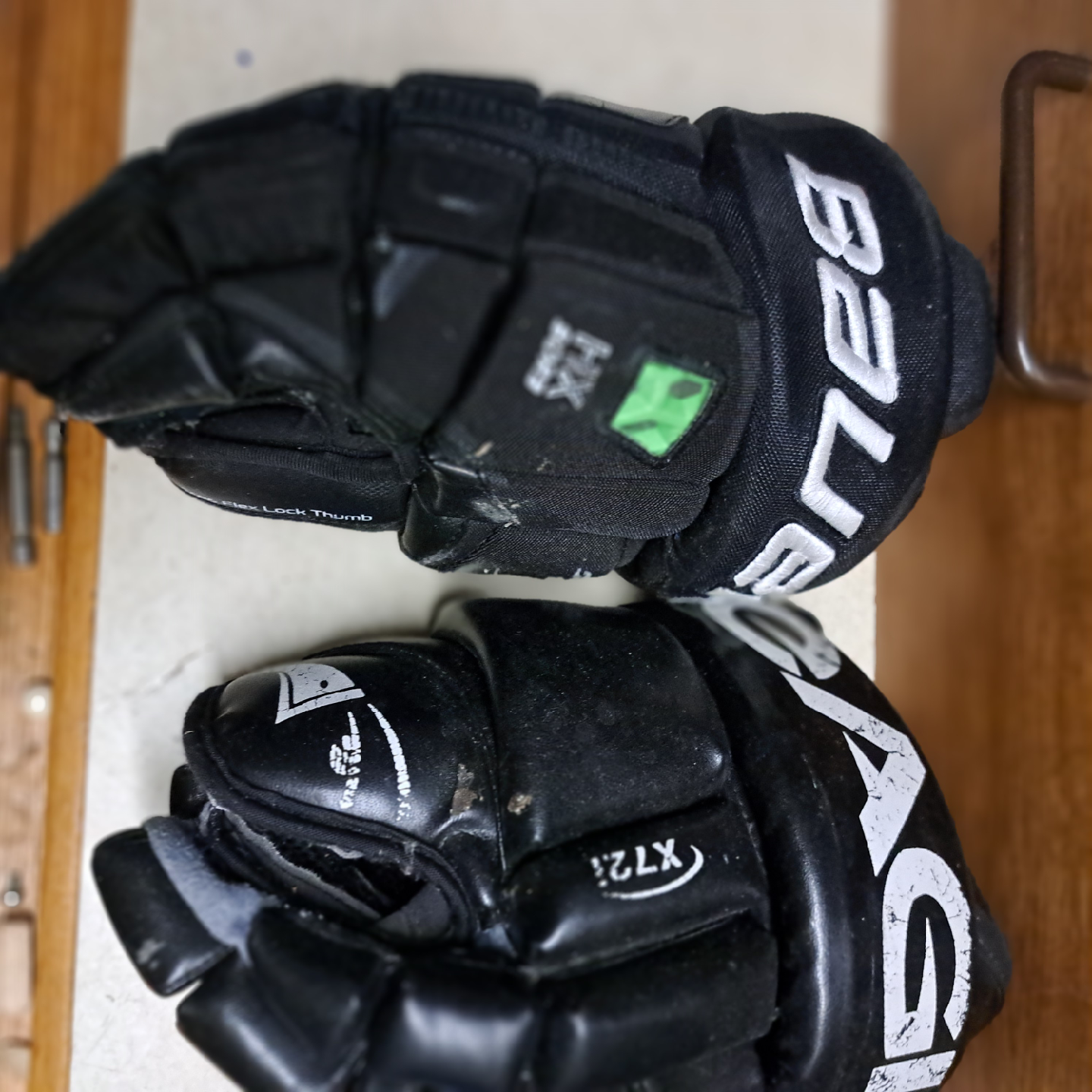 Bauer X7.2 & Supreme 180 Hockey Gloves