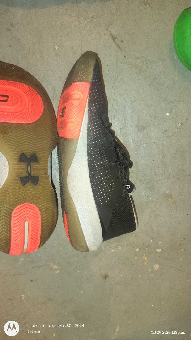 Under Armour SC30 Basketball Shoes image indicator(2)