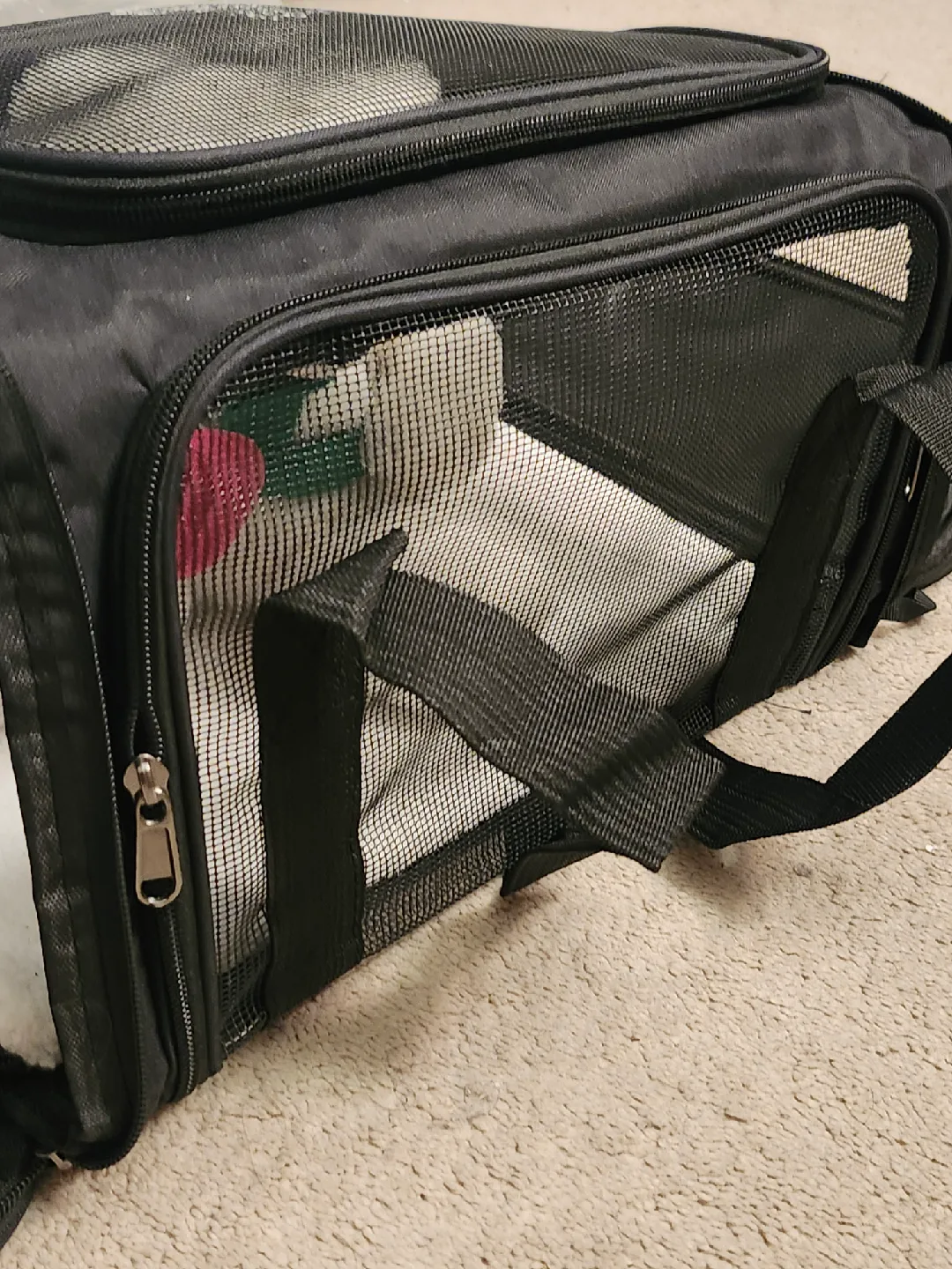 New Black Soft-Sided Pet Carrier image indicator(4)