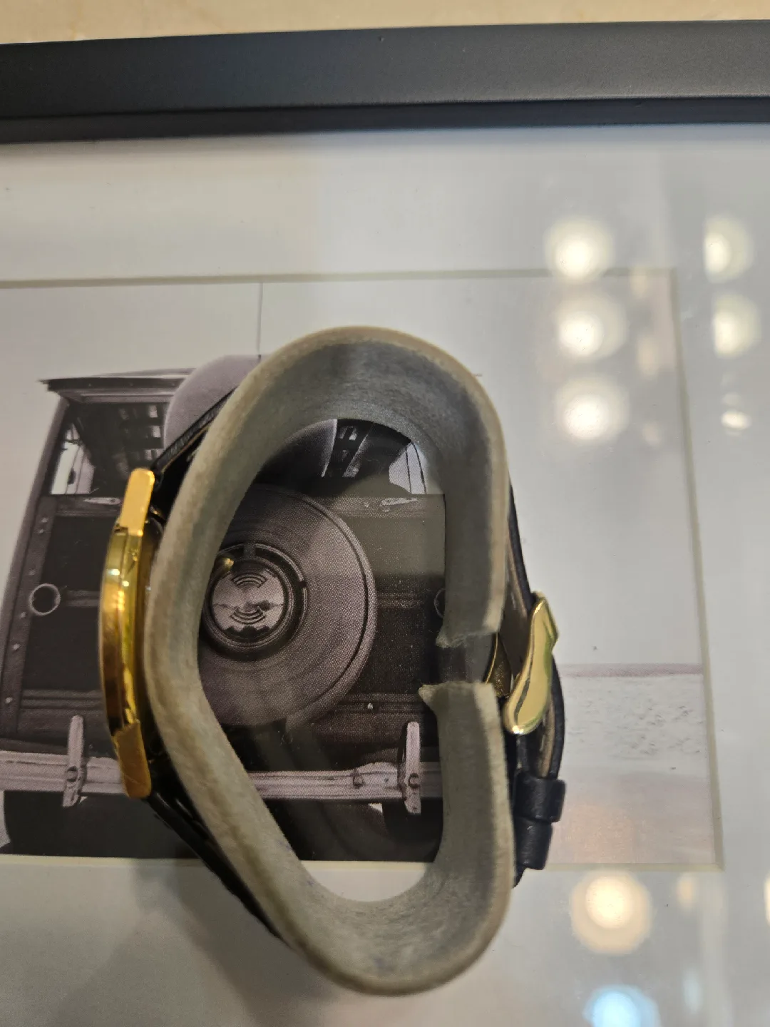 Movado Museum Dial Watch - Black & Gold image indicator(2)