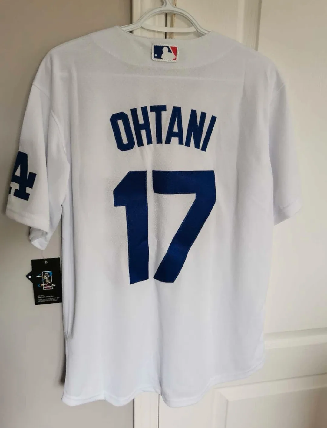 MLB Jersey - Size M image indicator(2)