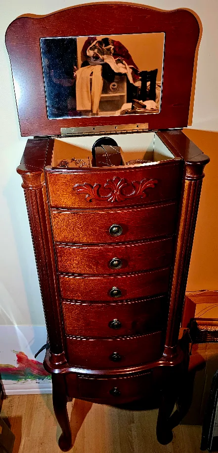 Jewelry Armoire - Standing Jewellery Storage image indicator(3)