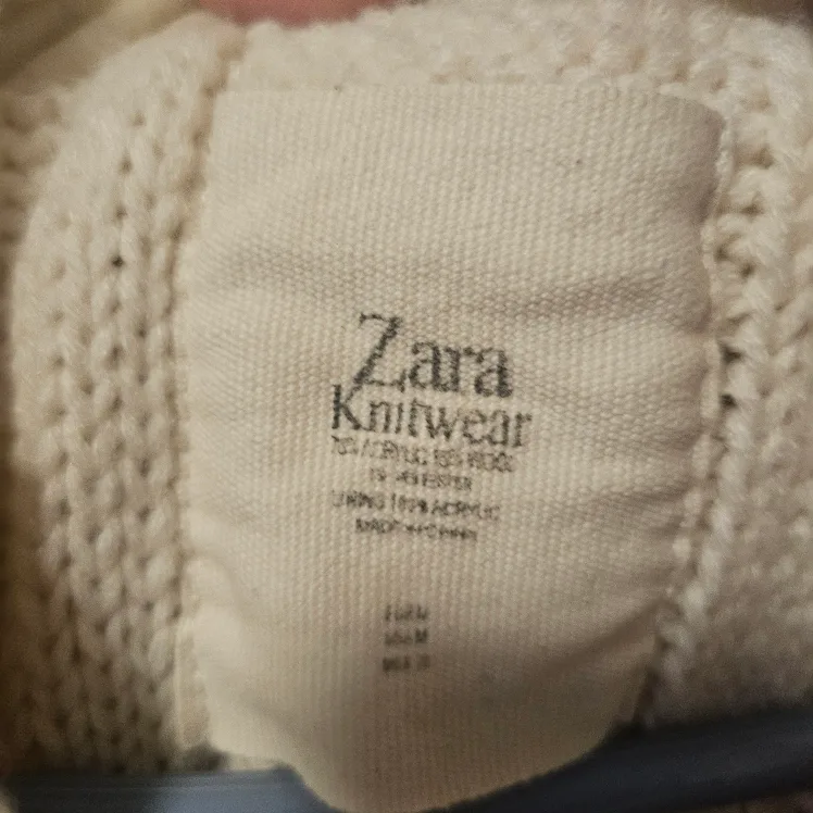 Zara - Knit Cream Sweater Vest image indicator(3)