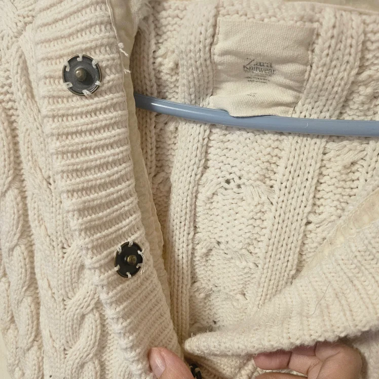 Zara - Knit Cream Sweater Vest image indicator(4)