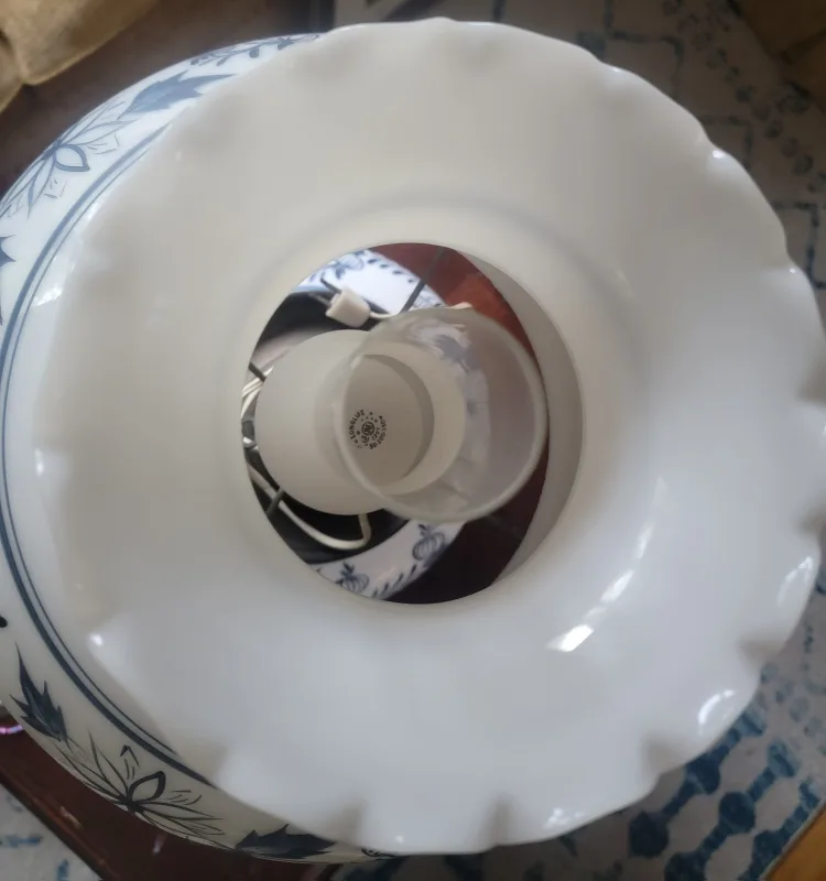 Vintage Hurricane Lamp - Floral Design image indicator(4)