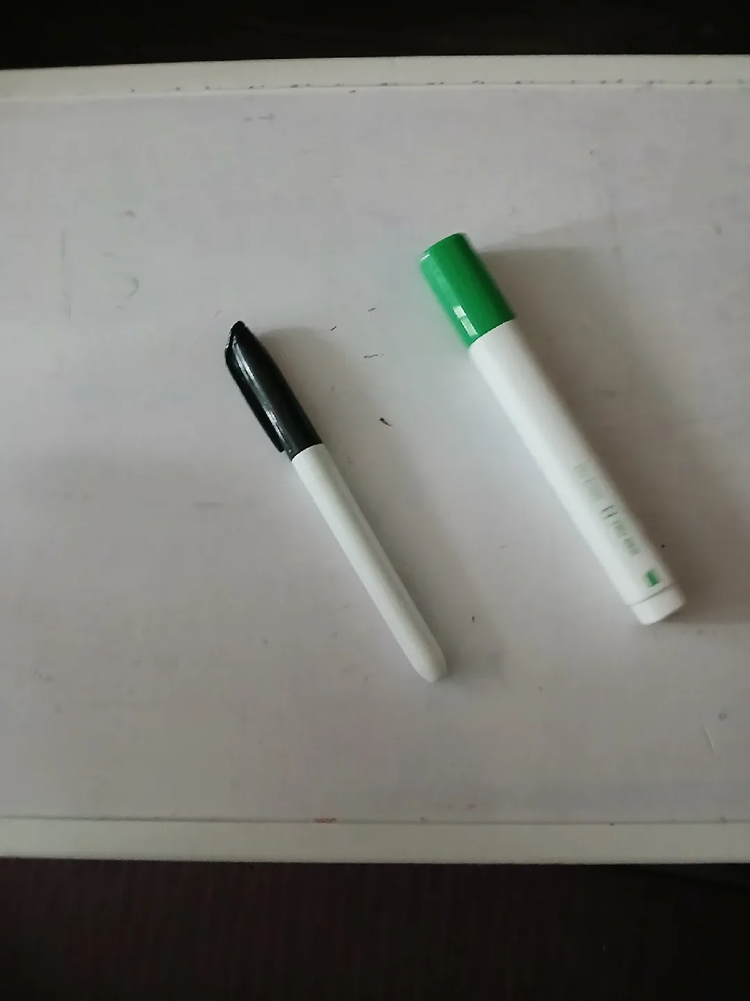 AT-A-GLANCE 2-Sided Yearly Calendar + Whiteboard image indicator(4)