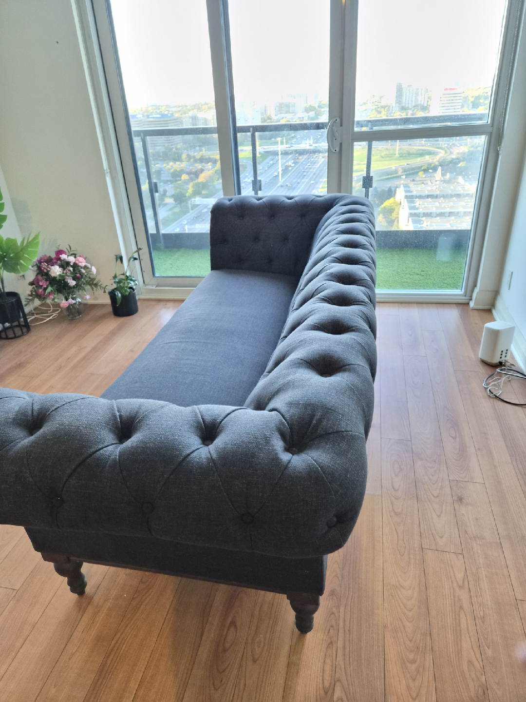 Grey Chesterfield Style Sofa Structube - photo 2