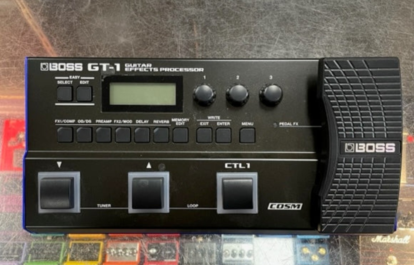 Boss GT-1 Guitar Effects Processor - photo 3