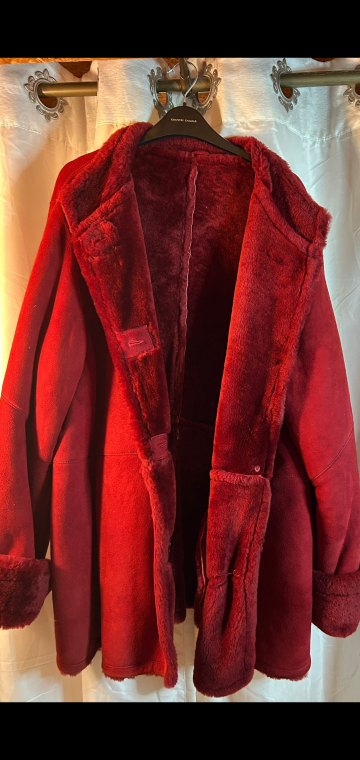 Danier XL Burgundy Shearling Coat - photo 2