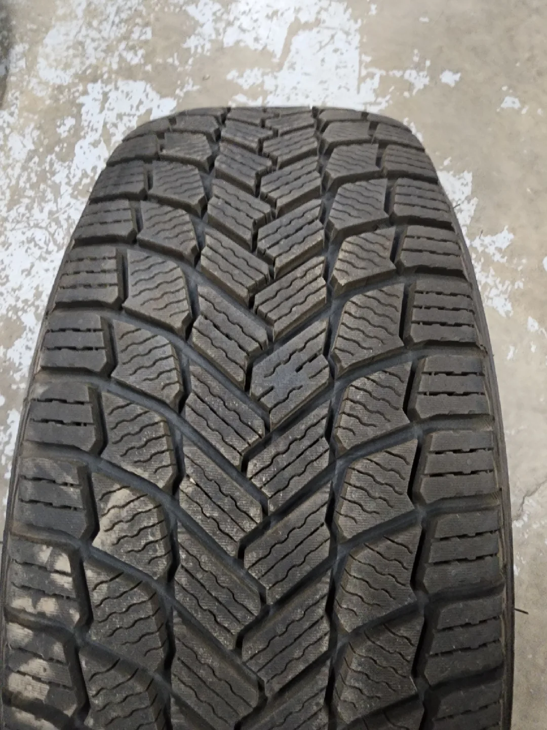 Michelin 215/50R17 Winter Tires - Set of 2 image indicator(4)