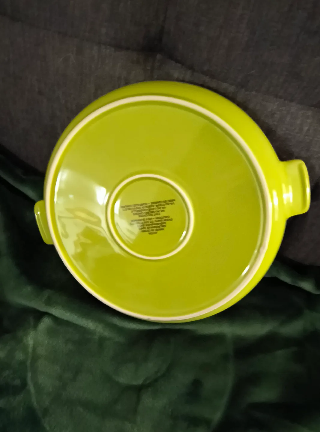 Black Round Serving Dish with Handles image indicator(2)