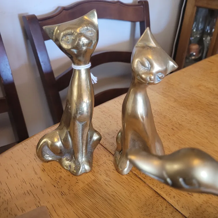 Lot of 8 Vintage Brass Items 20.00 each or all 8 for 90.00 image indicator(2)