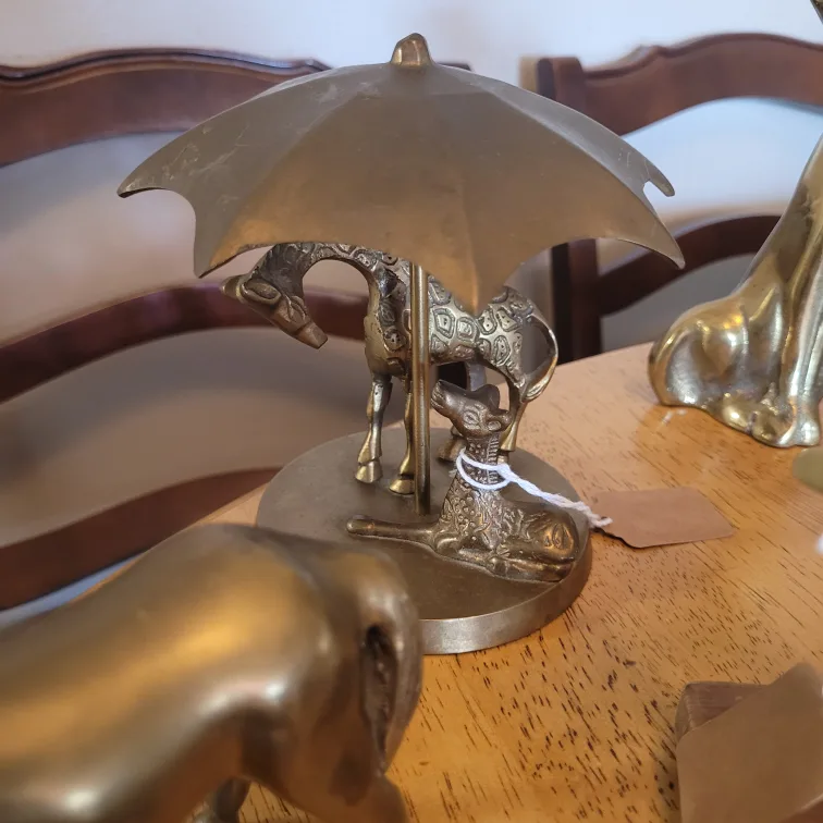 Lot of 8 Vintage Brass Items 20.00 each or all 8 for 90.00 image indicator(5)