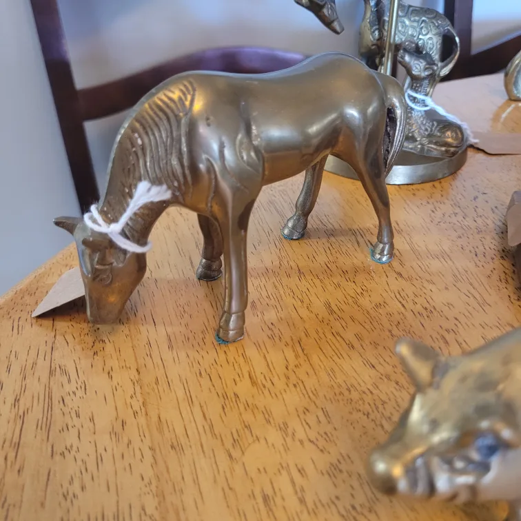 Lot of 8 Vintage Brass Items 20.00 each or all 8 for 90.00 image indicator(6)