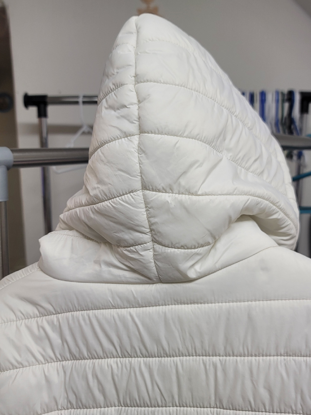 Eddie Bauer White Puffer Jacket - Size M - photo 3