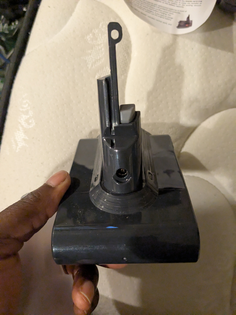 Dyson v7 handheld vacuum replacement charger - photo 3