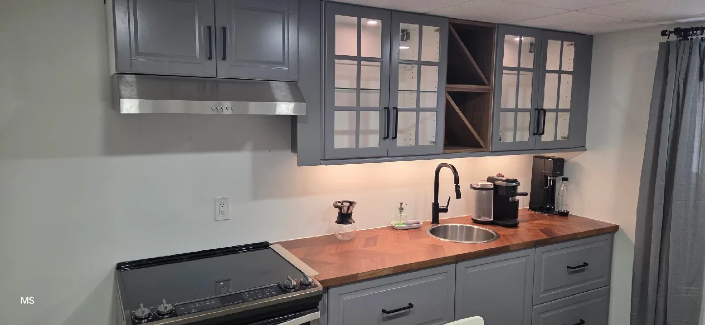 Furnished basement for rent image indicator(4)