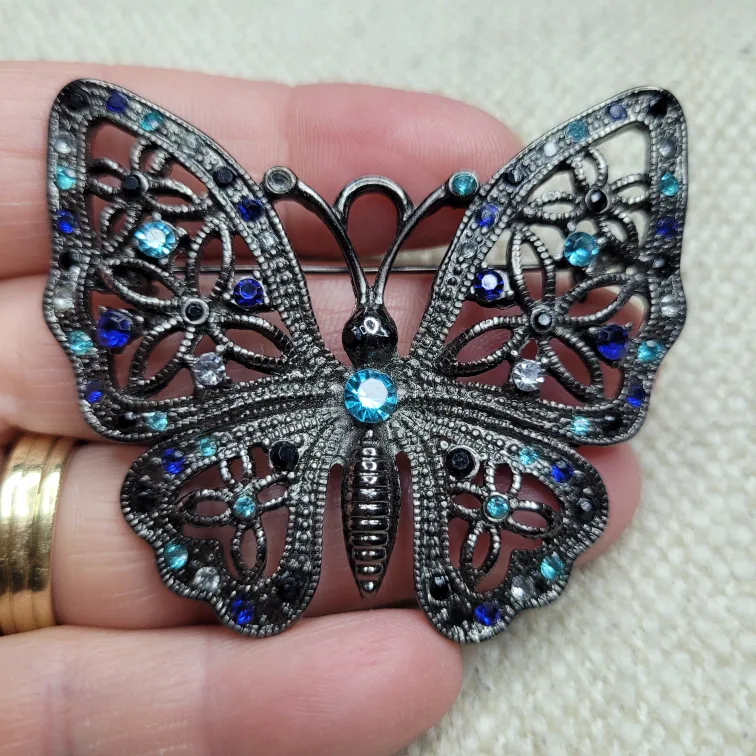 Butterfly Fashion Brooch Brand New without Tags thumbnail