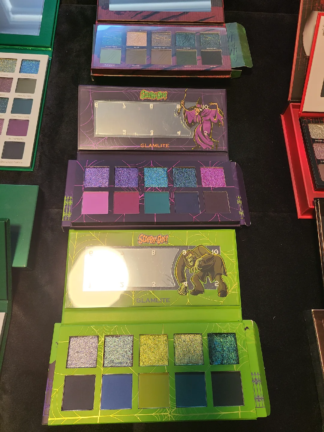 Glamlite Eyeshadow Palettes image indicator(4)