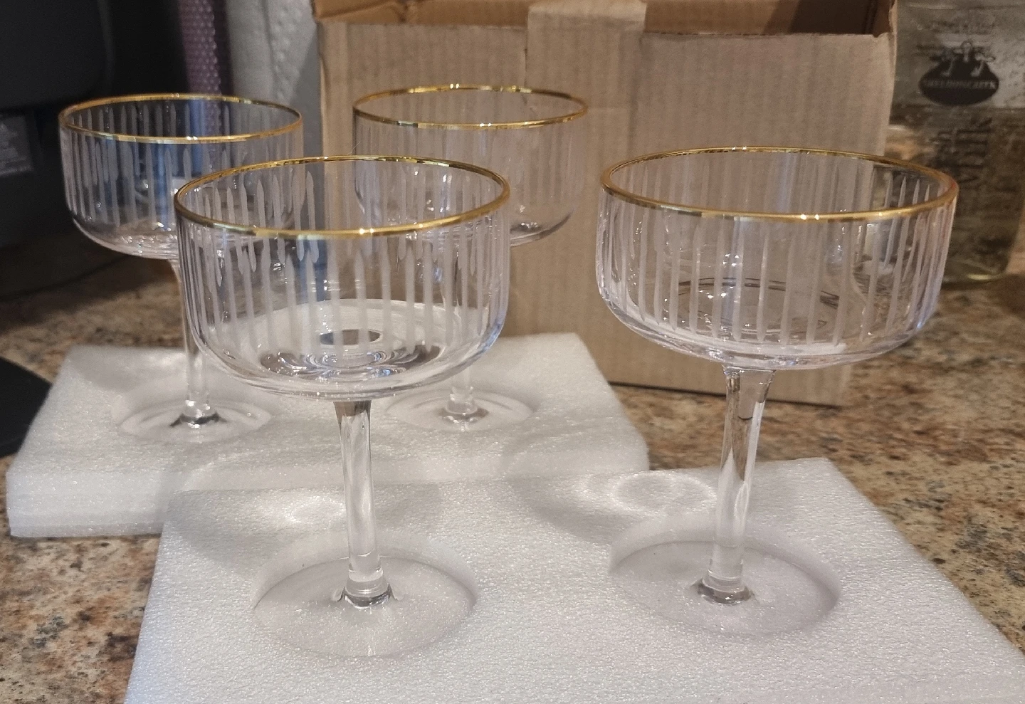Set of 4 Coupe Glasses with Gold Rim - photo 2