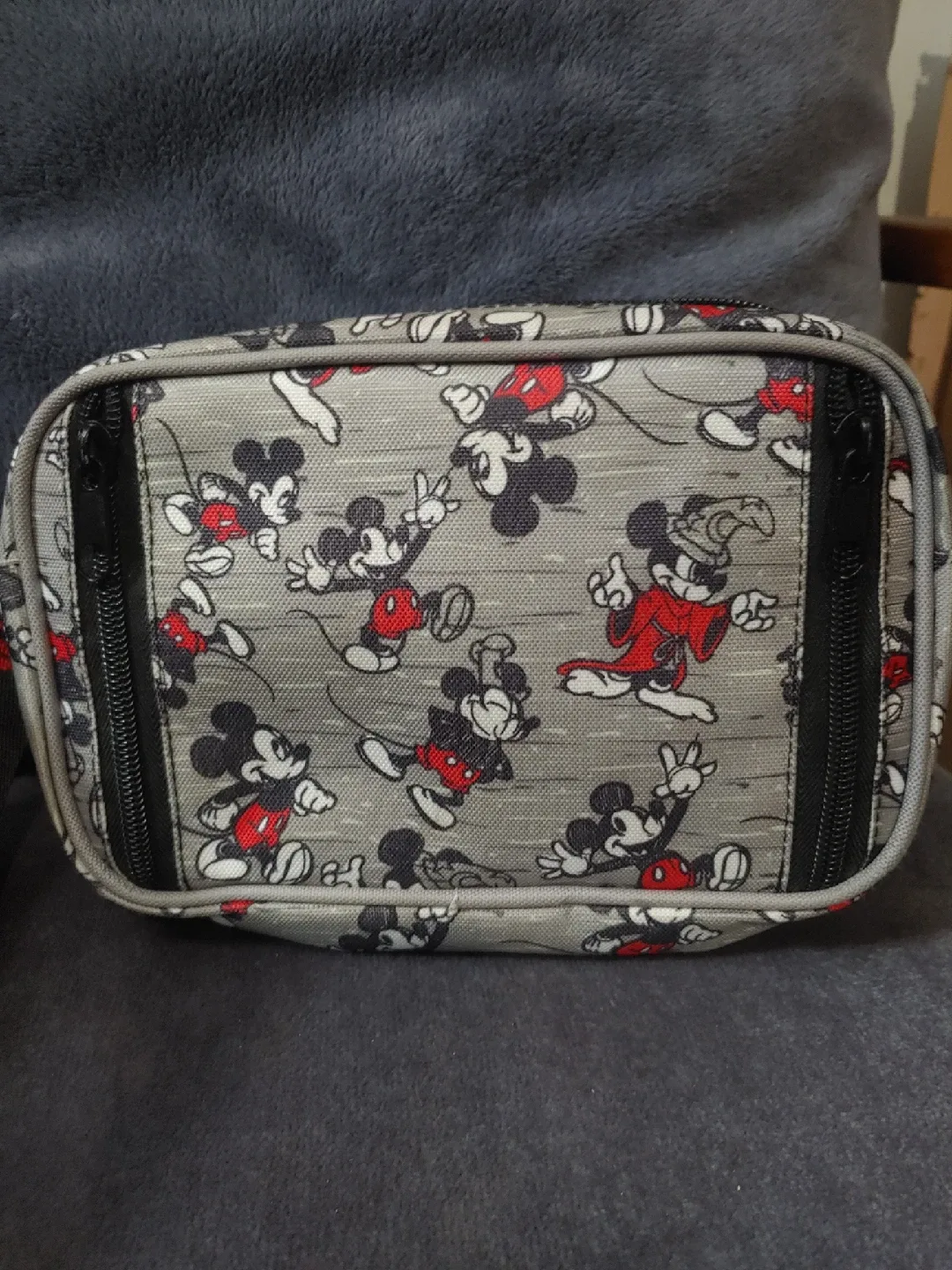 Disney Mickey Mouse Crossbody Bag image indicator(2)