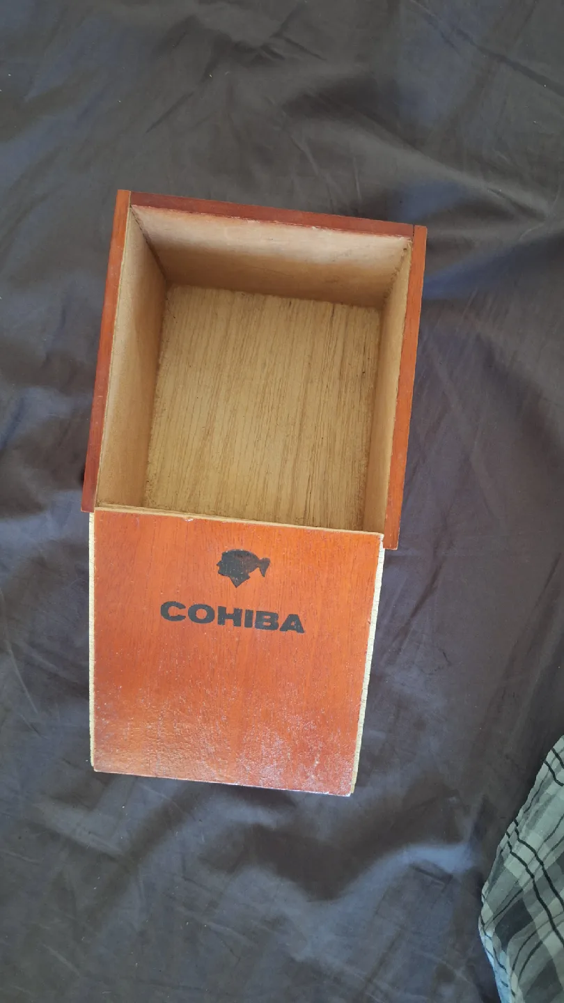 Cohiba Habanas Cuba Wooden Box image indicator(3)