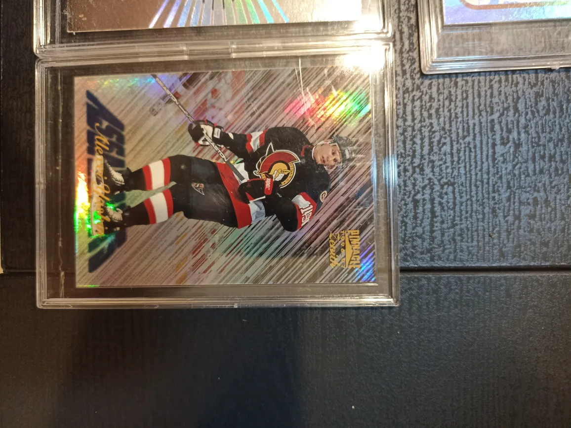 Hockey Trading Cards - Assorted Players image indicator(2)