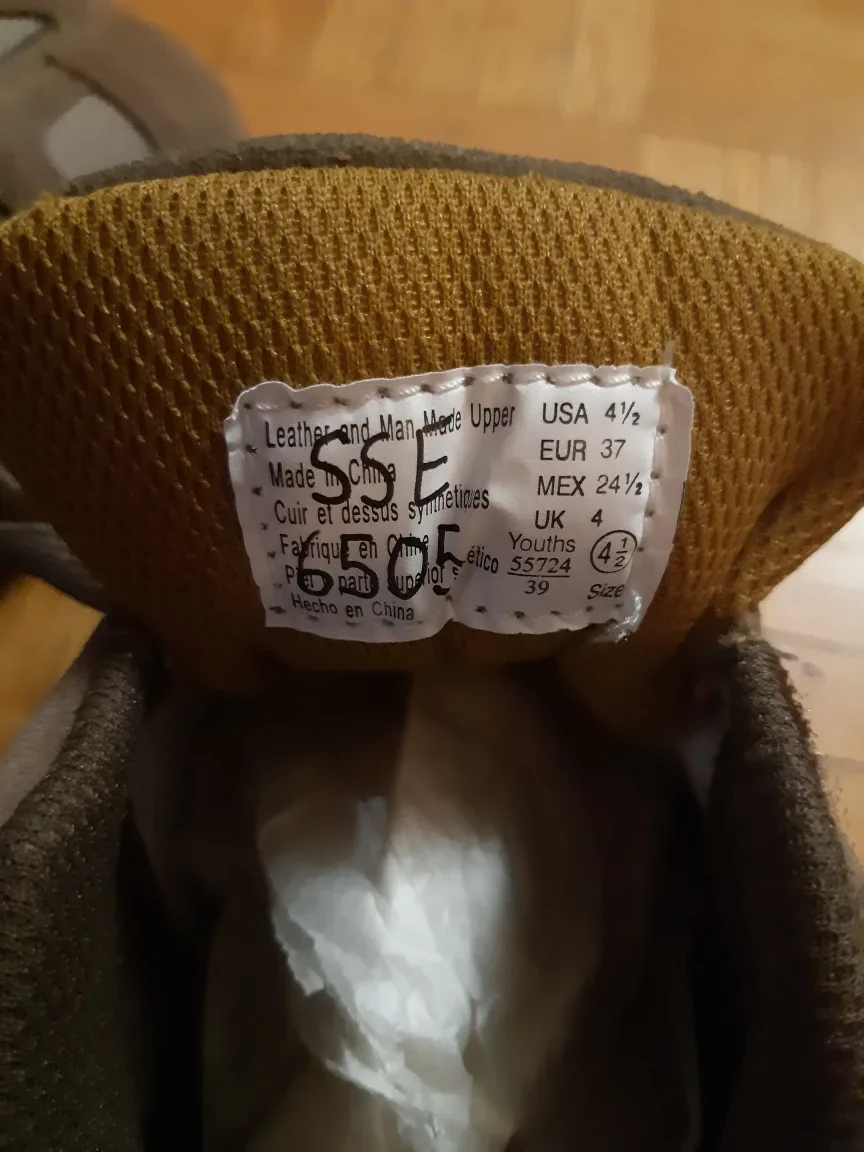 Champion Leather & Man-Made Materials Sneakers - Size 4.5 🧡 image indicator(4)