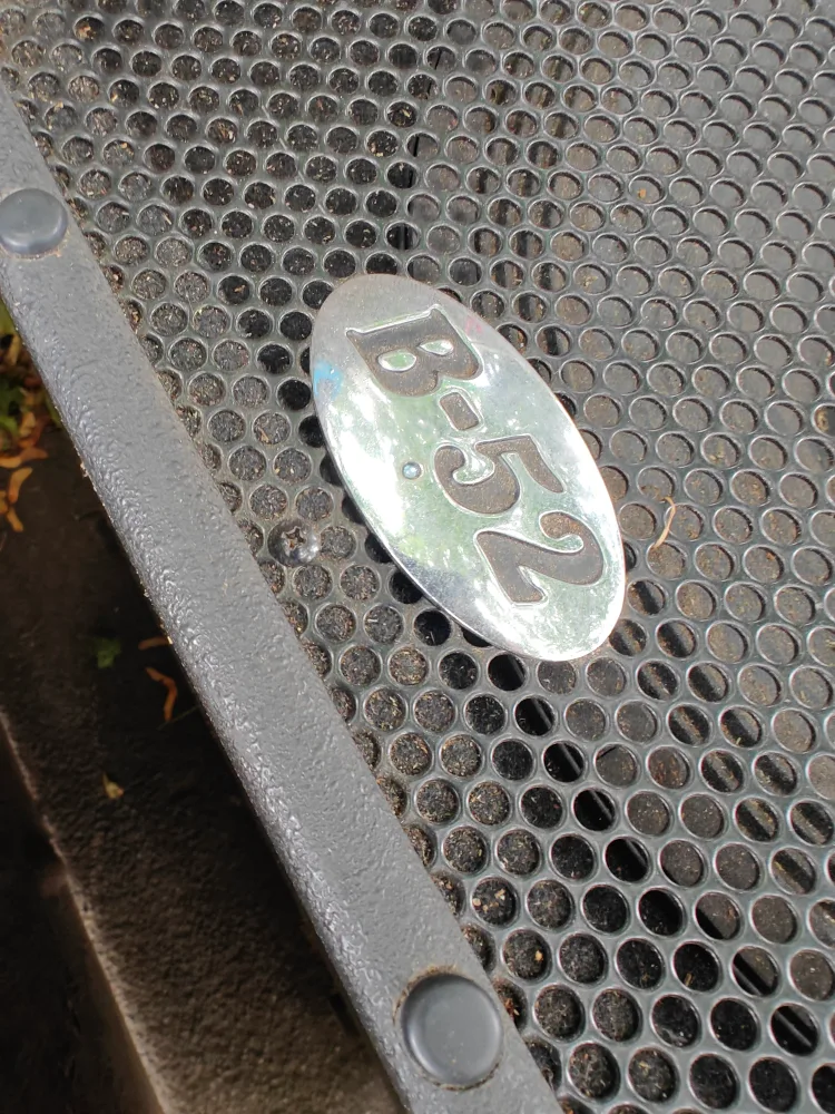 B-52 Matrix V2 1000 700-Watt 3-Piece Active Speaker System image indicator(2)