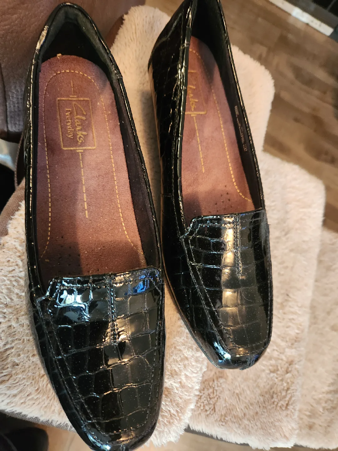 Clarks Everyday Black Leather Loafers - Size 9M thumbnail
