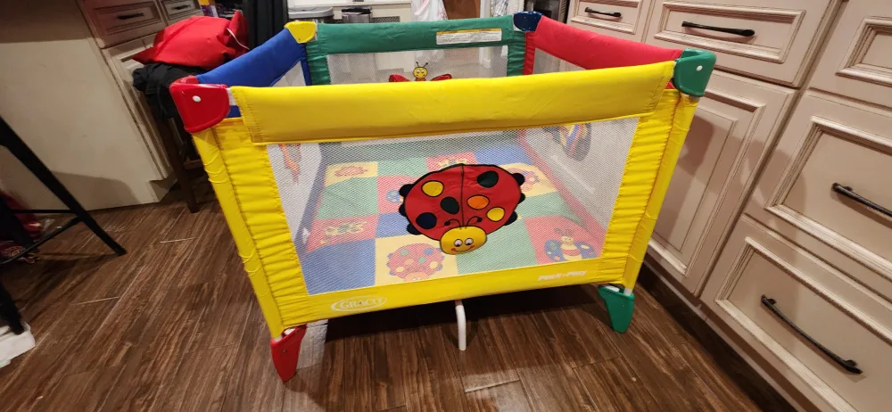 Graco Pack 'n Play Playard - Colorful image indicator(4)