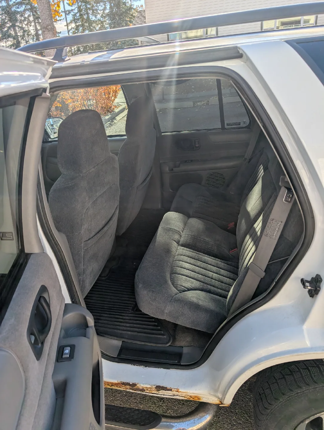 🚗💥 2001 Chevy Blazer – For Parts Only – $2,000 (FIRM) 💥🚗 image indicator(6)