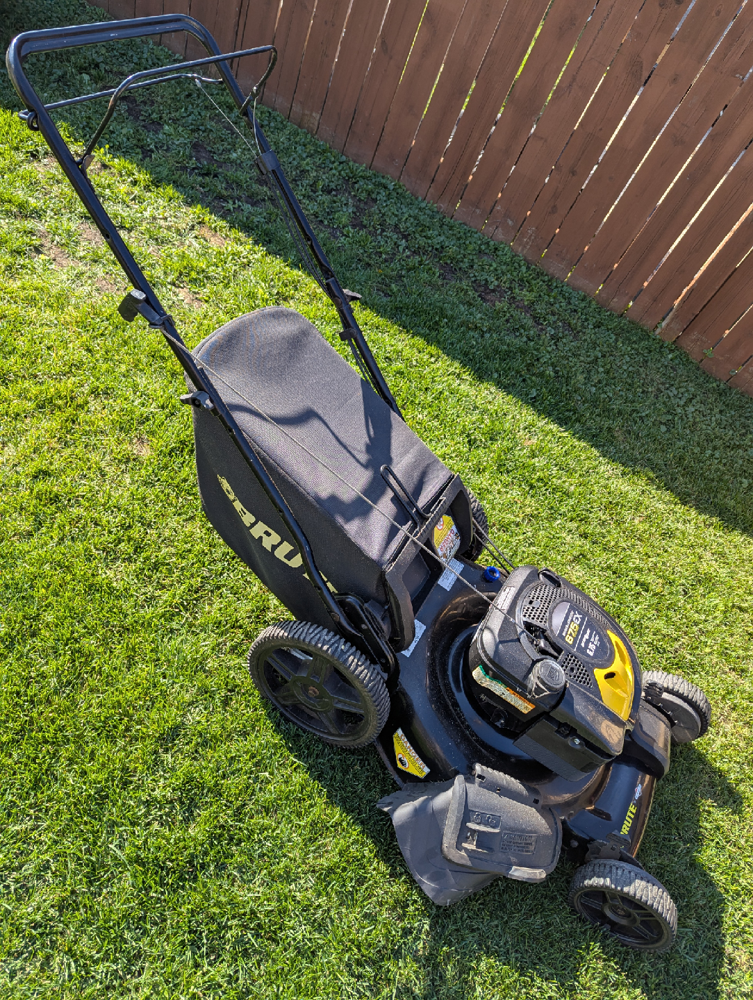 Briggs & Stratton 675EX Lawn Mower - photo 2